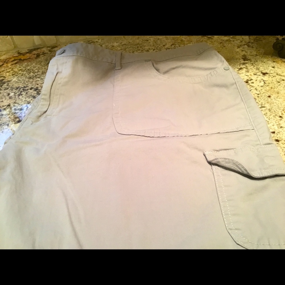 Gloria Vanderbilt Shorts 24